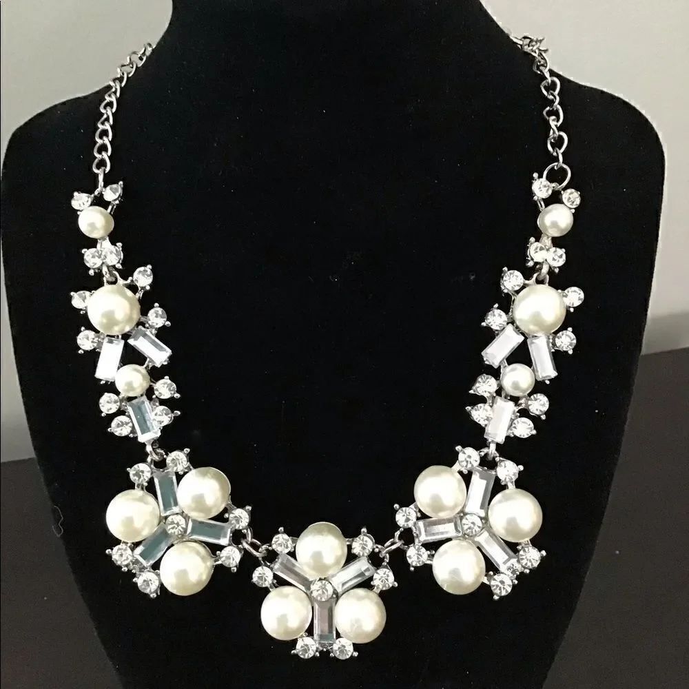 New crystal & pearl necklace